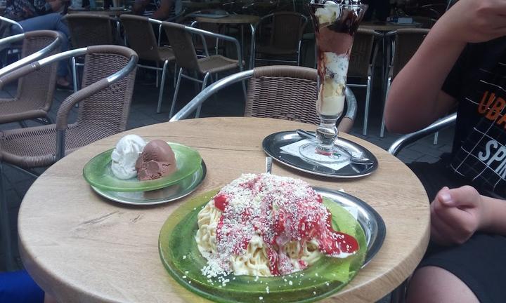 Eis Cafe Cortina